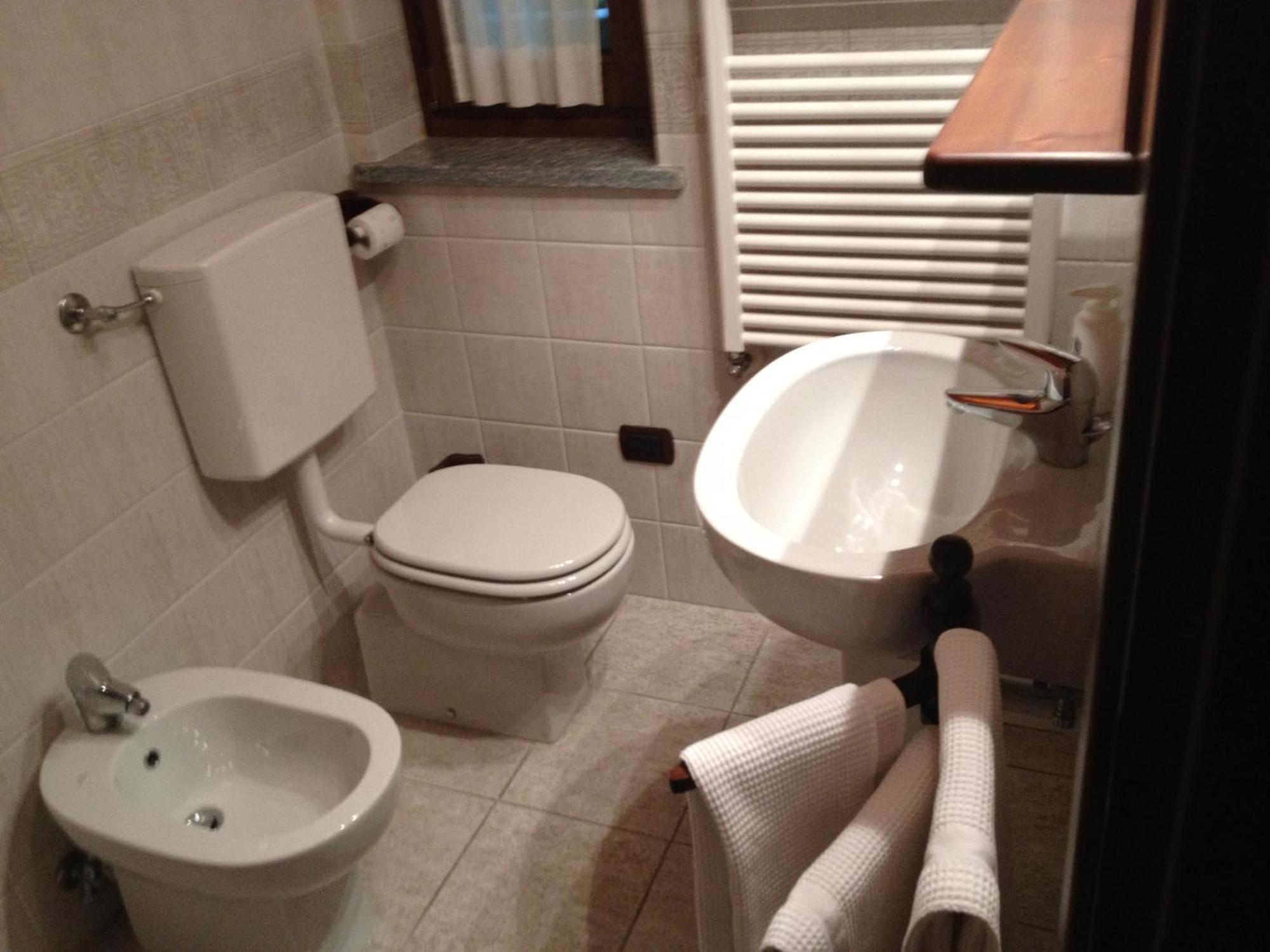 Masoun Dou Caro Hotel Pont-Saint-Martin Ruang foto