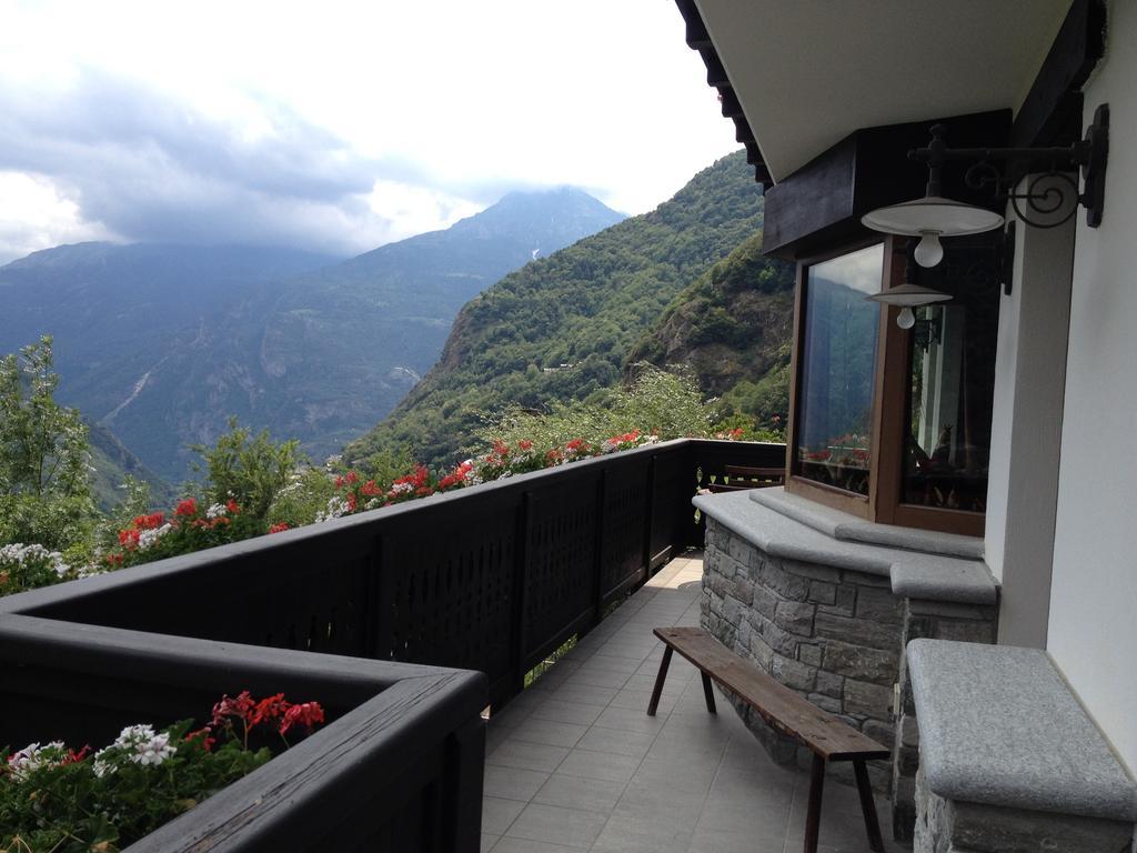Masoun Dou Caro Hotel Pont-Saint-Martin Bagian luar foto