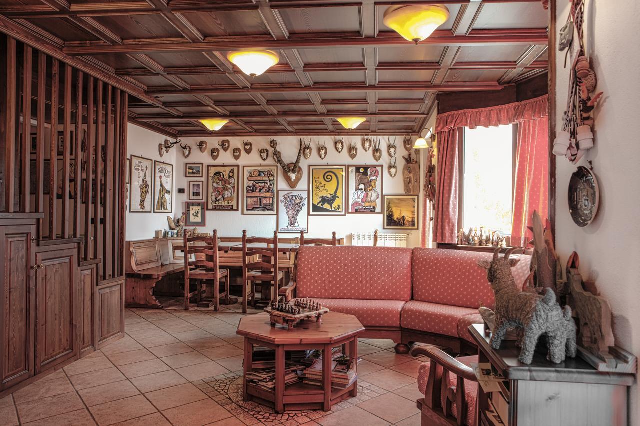 Masoun Dou Caro Hotel Pont-Saint-Martin Bagian luar foto